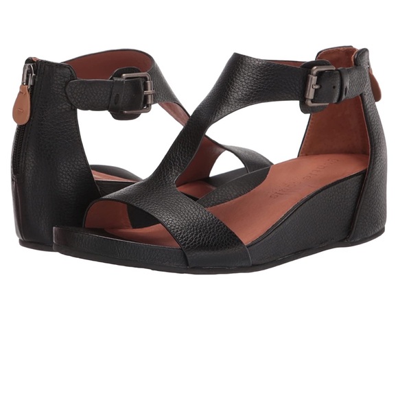Kenneth Cole | Shoes | Gentle Souls By Kenneth Cole Womens Gisele Slide  Wedge Sandal | Poshmark